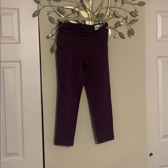 2 pair aero leggings 3/4 length - Picture 4 of 6